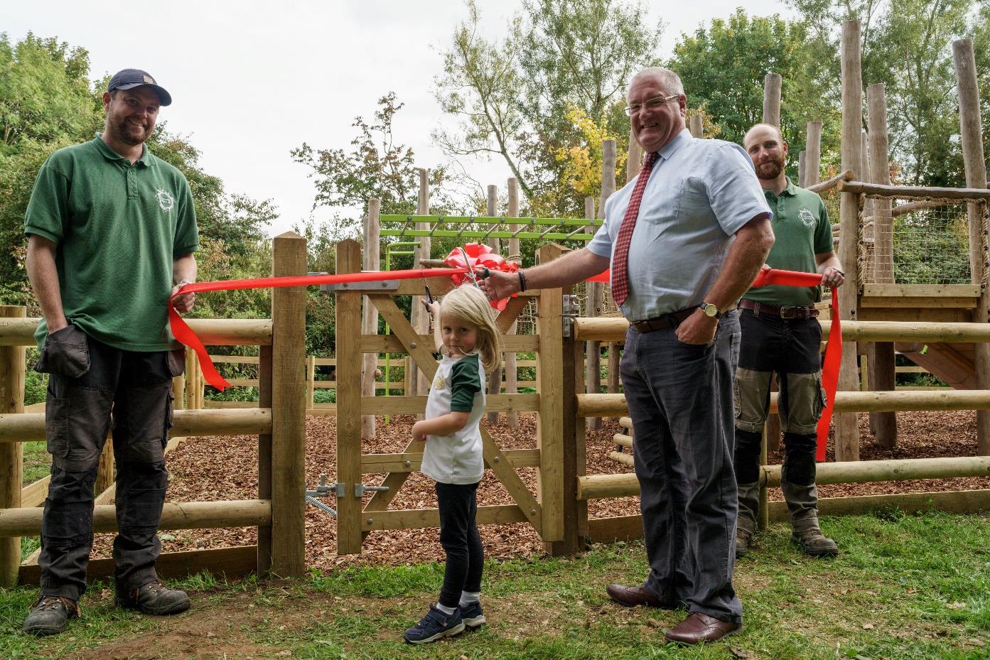 Cotswold Lakes Trust’s new play area gets a giant thumbs-up